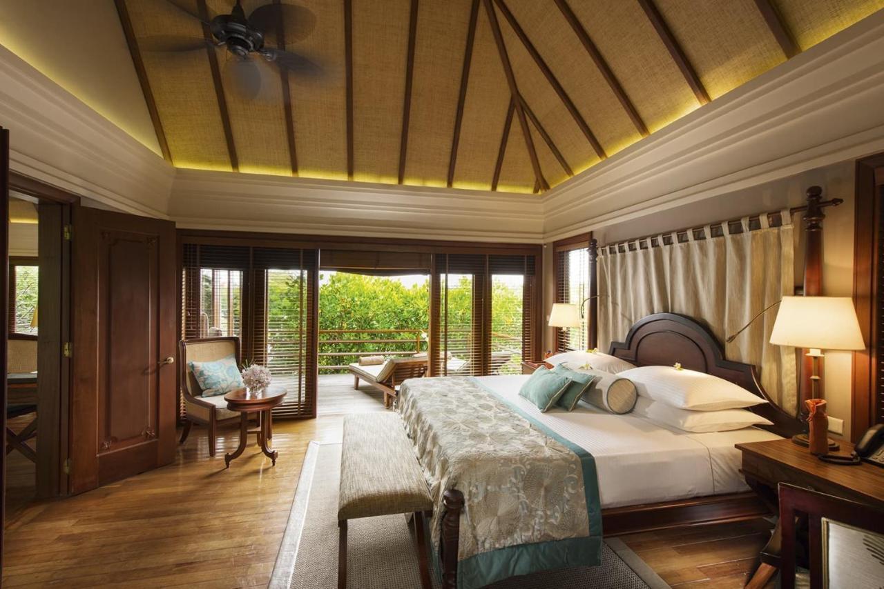 Constance Prince Maurice Poste de Flacq Eksteriør bilde A bedroom at the resort