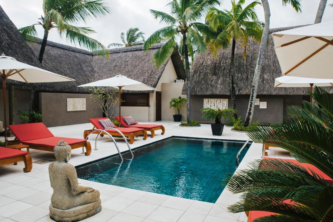 Constance Prince Maurice Poste de Flacq Eksteriør bilde A pool at the resort