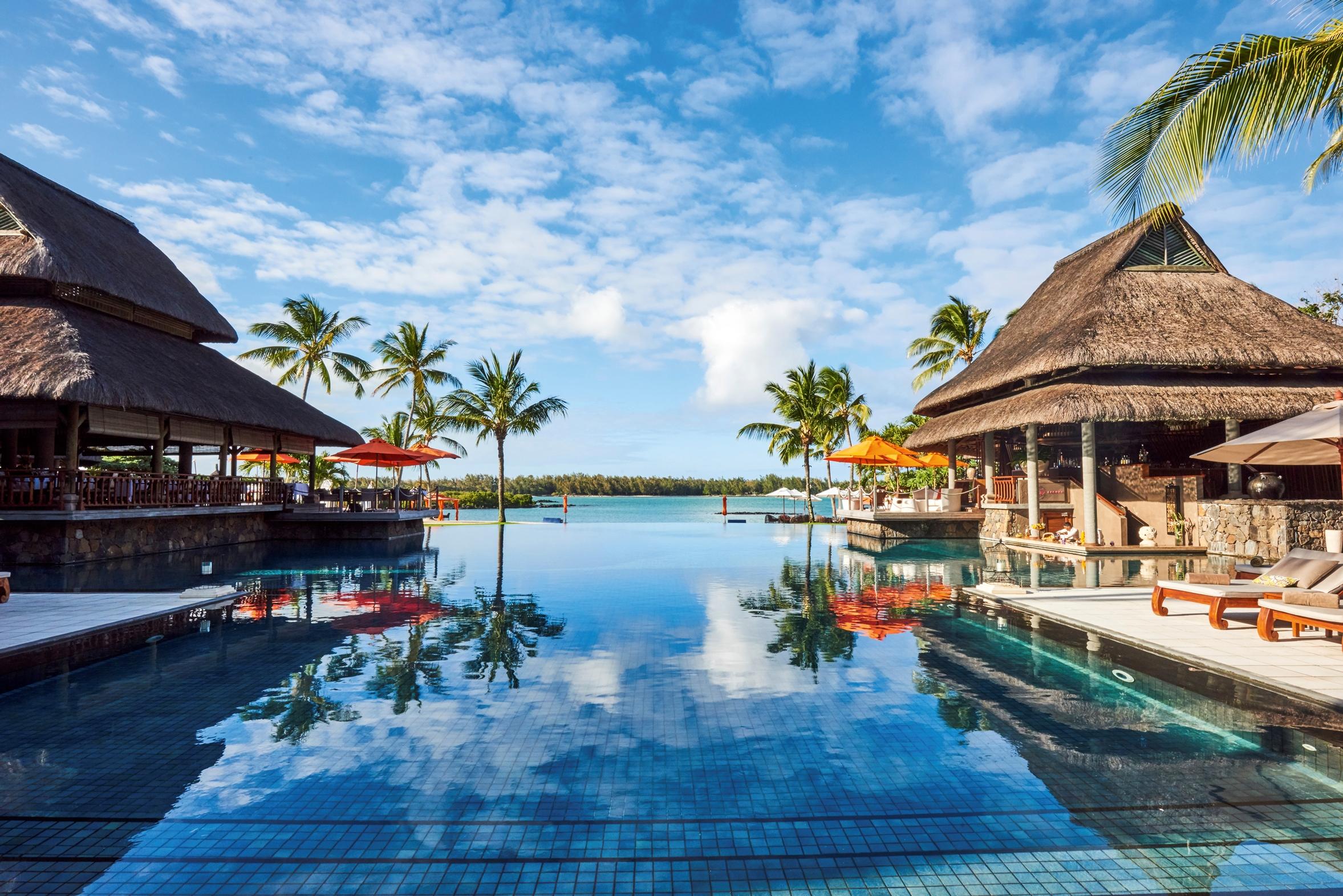 Constance Prince Maurice Poste de Flacq Eksteriør bilde The pool at the resort