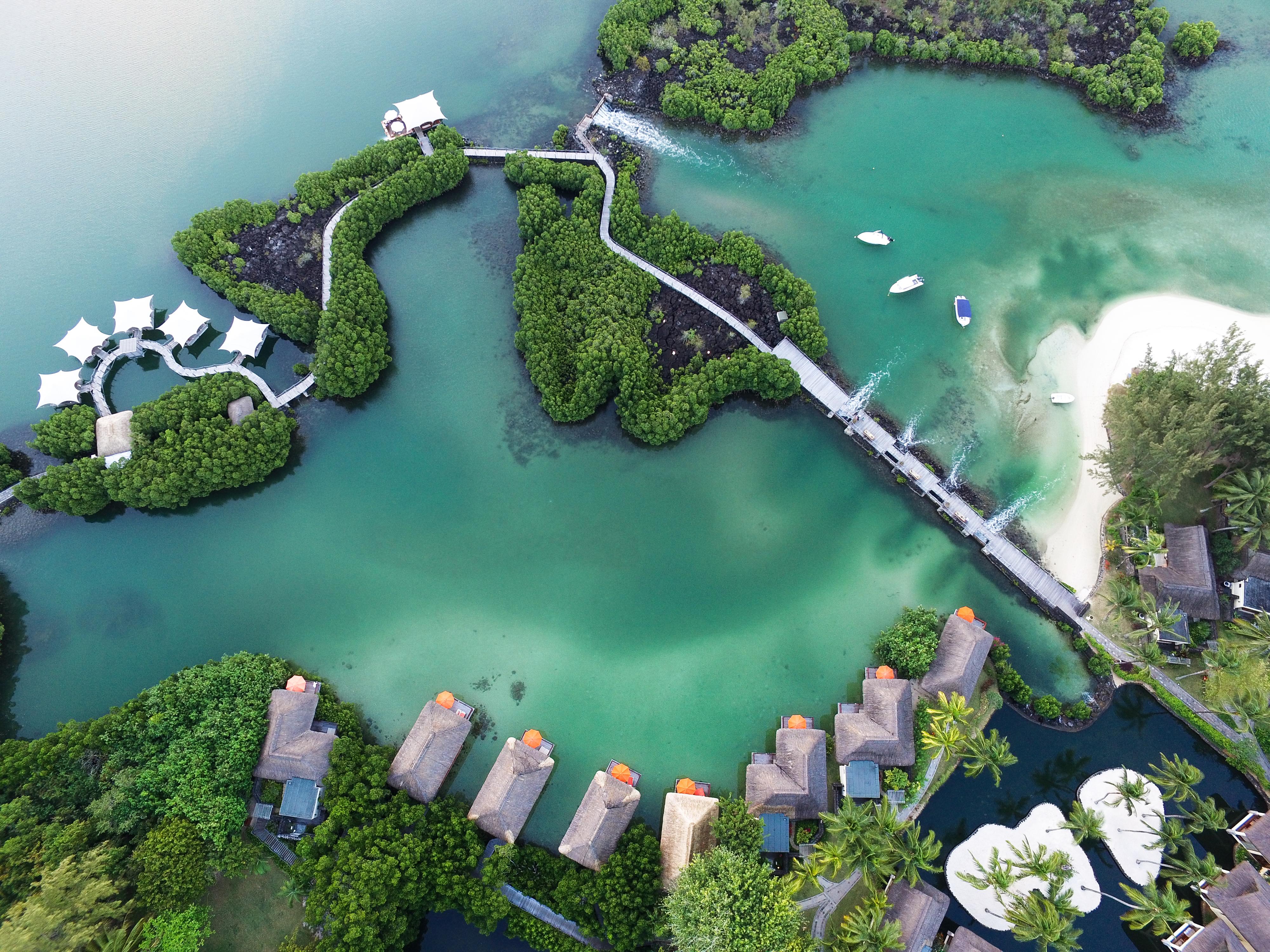 Constance Prince Maurice Poste de Flacq Eksteriør bilde Aerial view of the resort