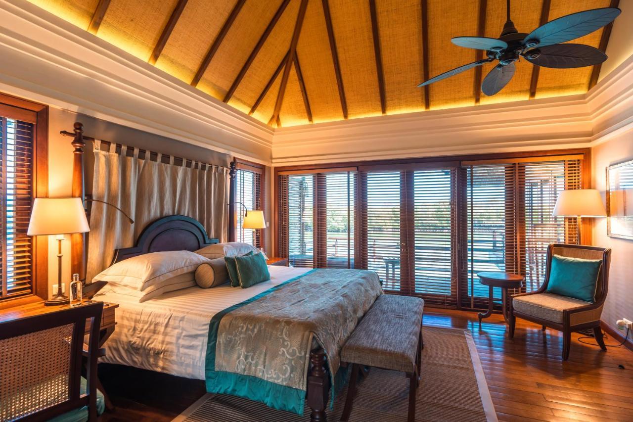 Constance Prince Maurice Poste de Flacq Eksteriør bilde A bedroom at the resort
