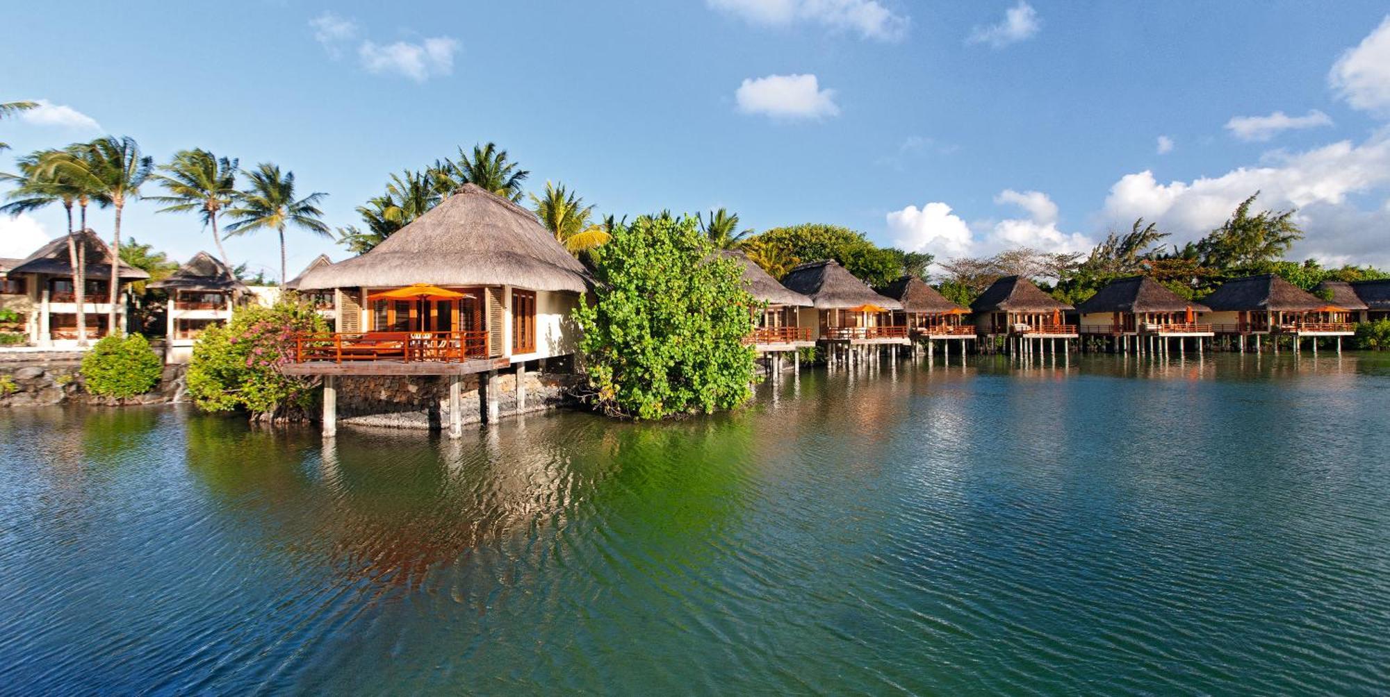 Constance Prince Maurice Poste de Flacq Eksteriør bilde Overwater bungalows at the resort
